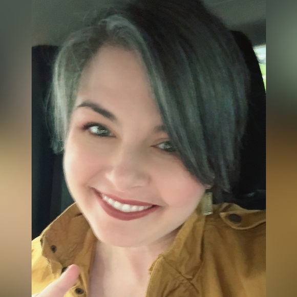 Meet your Posher, Brianna - Picture 1 of 1